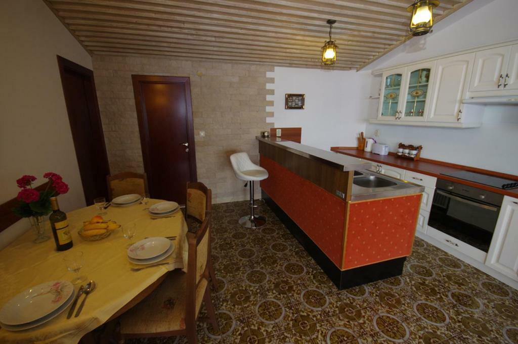 Villa Libertas Brela Eksteriør bilde